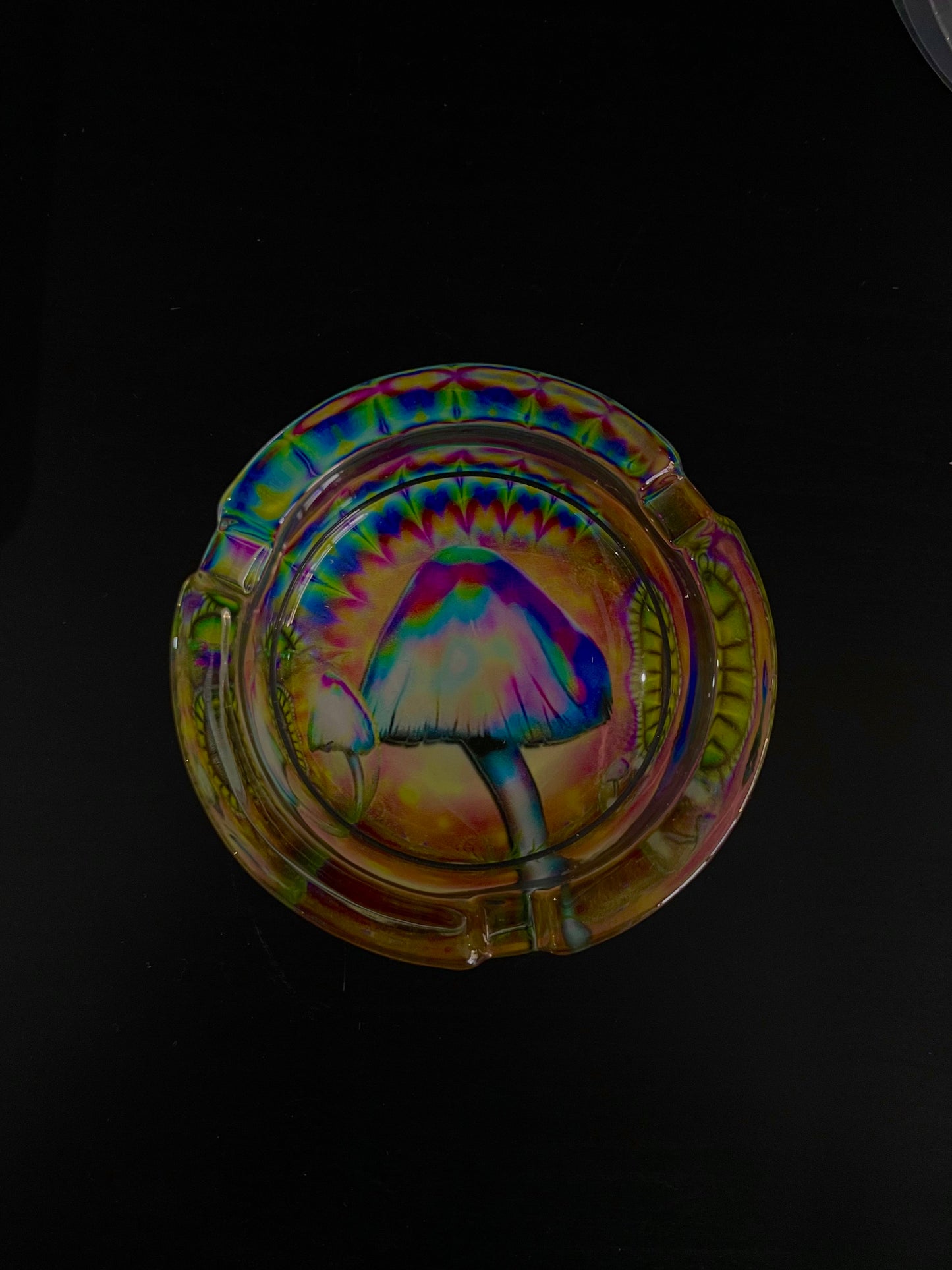 Glass ashtray